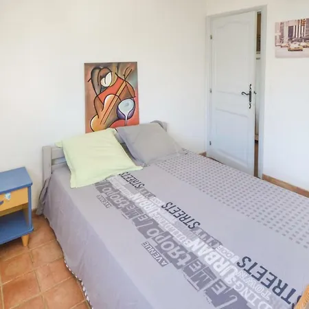 Vakantiehuis Three-bedroom Holiday In