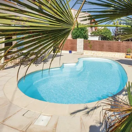 Three-bedroom Holiday In